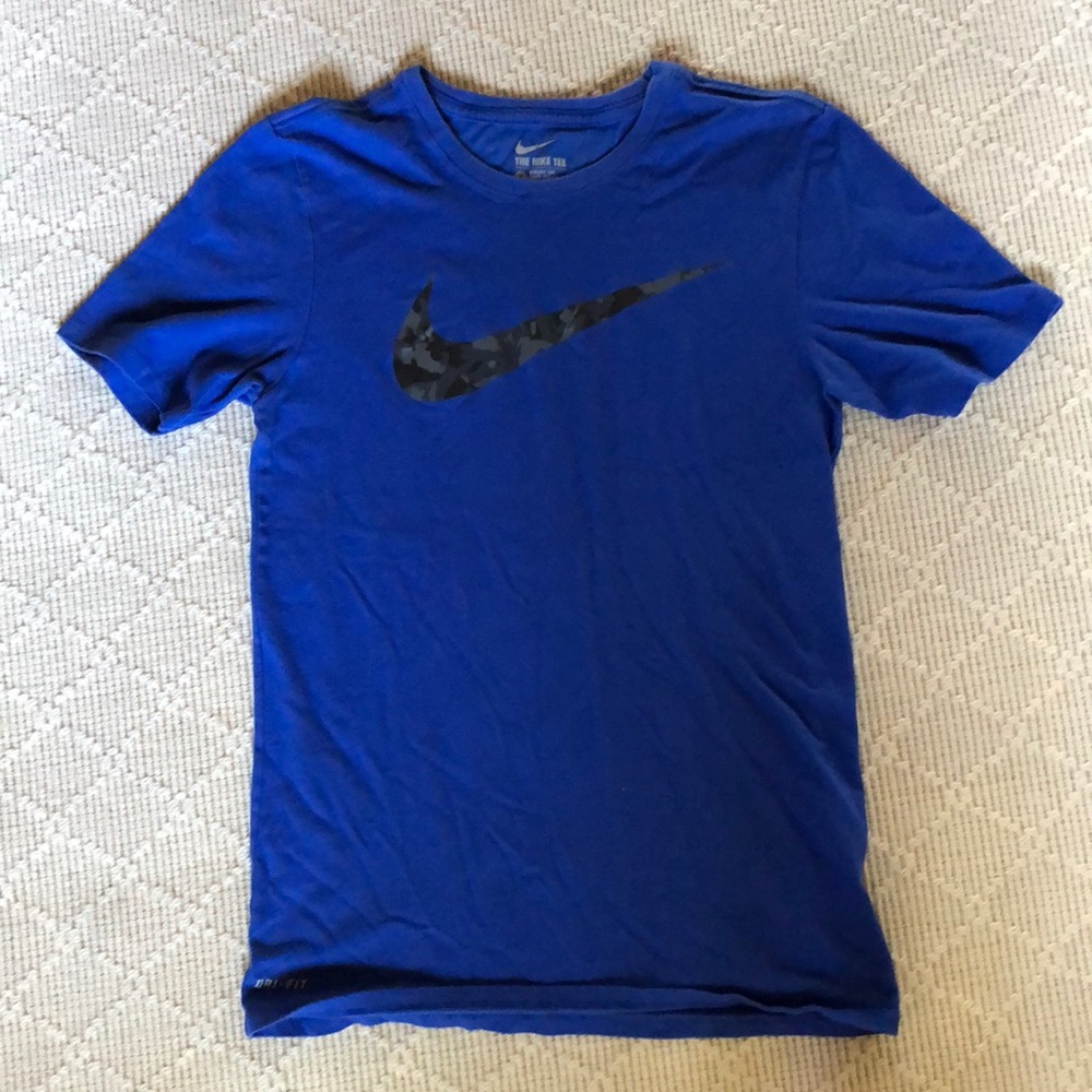 Nike tee
